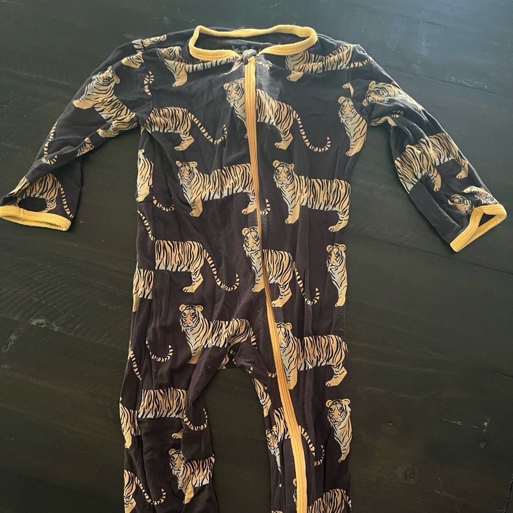 Kickee Pants Tiger Pajamas (6-9 mo)